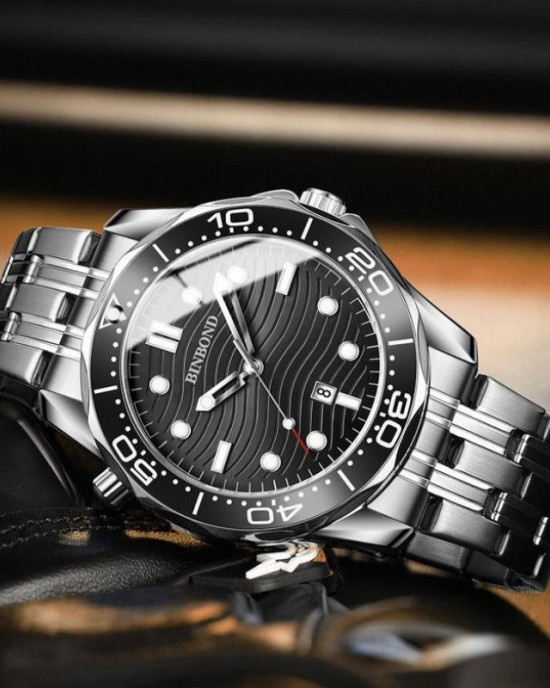 BOND - Submariner